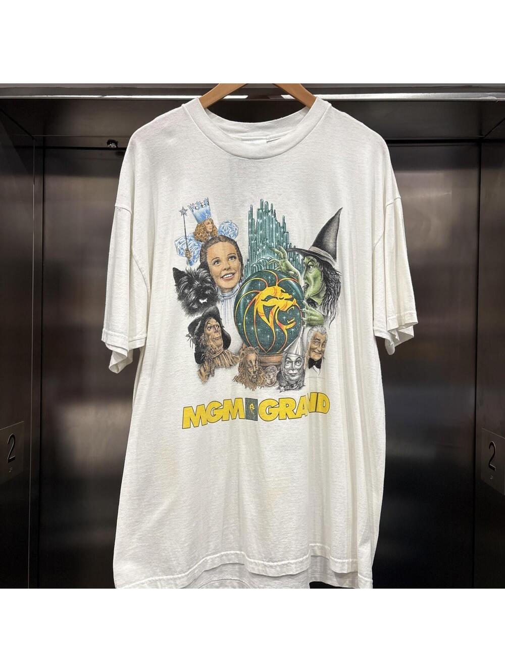 Vintage 1993 Wizard Of Oz Glittery Full-Cast shirt